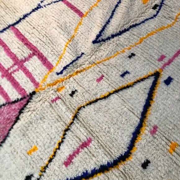 Azilal Handmade Moroccan Rug - 9'.8"x6'.6" - Berber Carpet - Picture 4 of 5